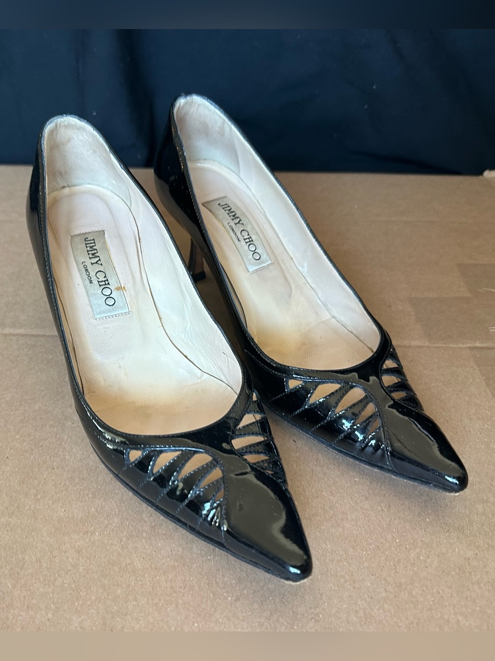 Jimmy Choo Black heels Patent Leather Cutout Pointed Toe Pumps EU 36 stiletto 6